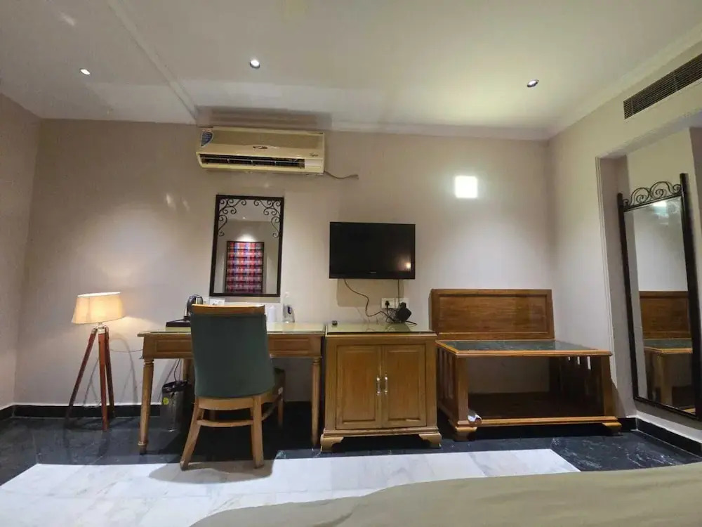 Hotel Supreme Suites Ludhiana