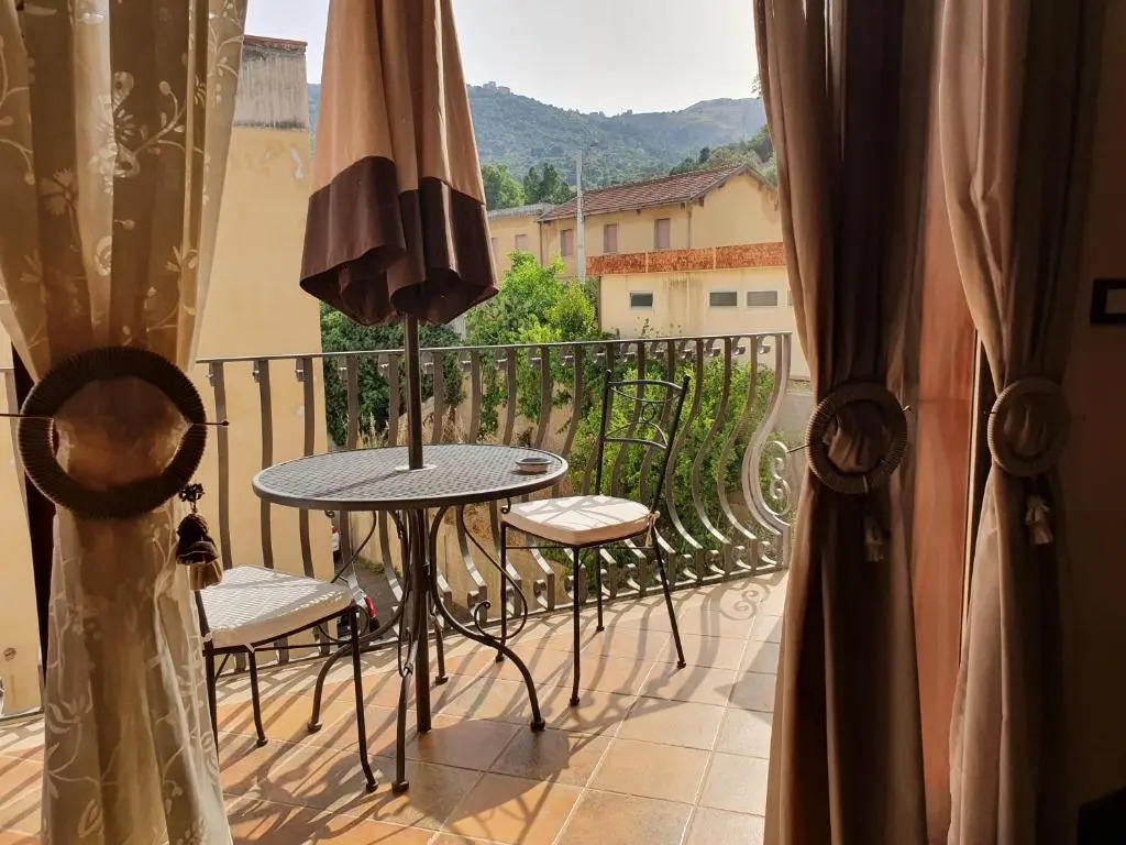 Casa La Ferula - Appartamento 2 con balcone