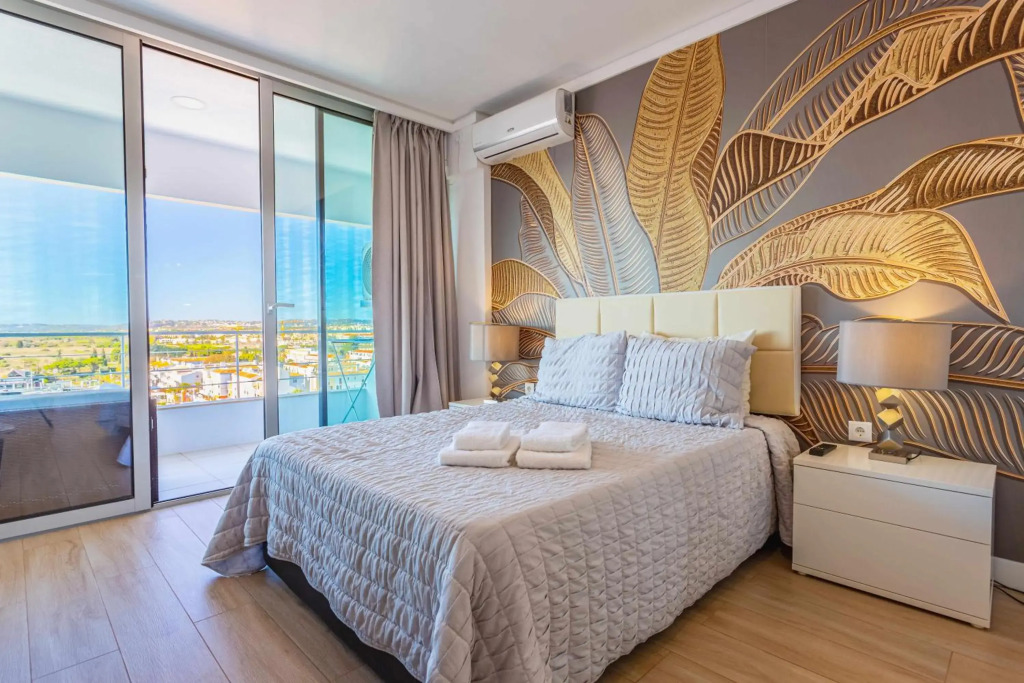 Renovated one bedroom plus one extra bedroom - Marina View Apartment By VilamouraSun