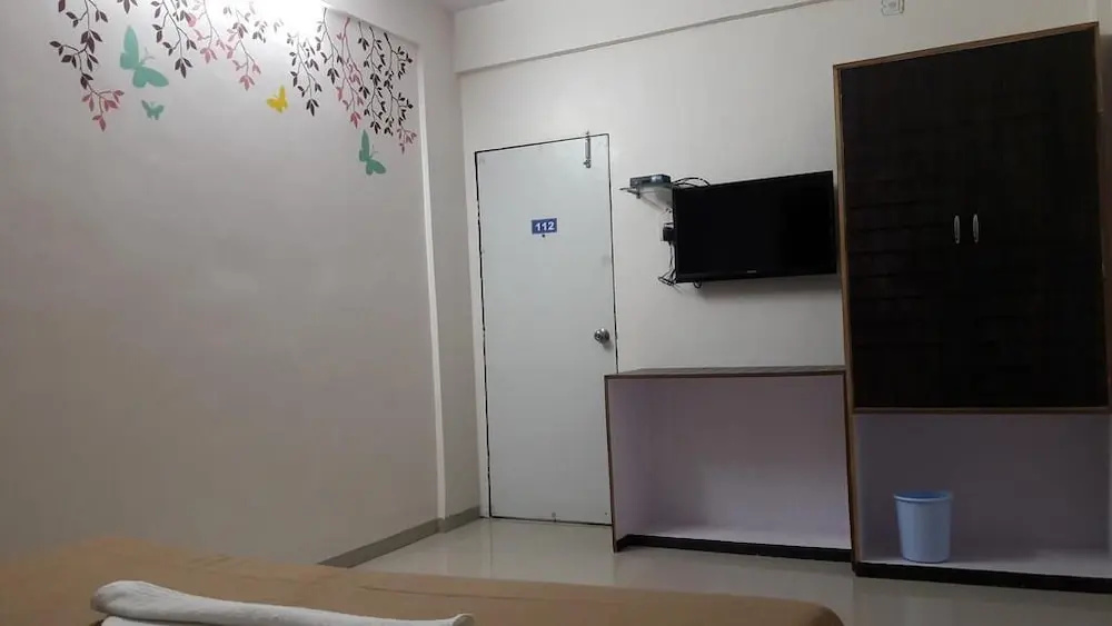 OYO 9920 Hotel Aurangabad Regency