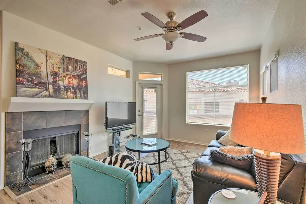 12 Mi to Old Town: Condo w/ Pool & Balcony!