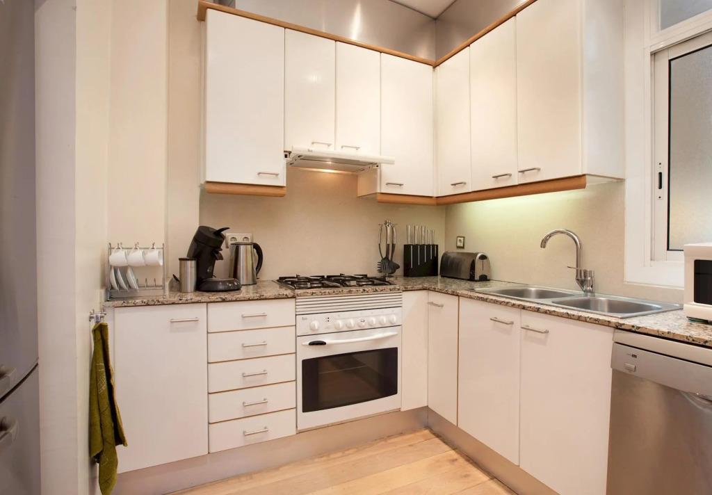 DONNA · Donna's Residence · Low-priced, Super Reviewed Apartment