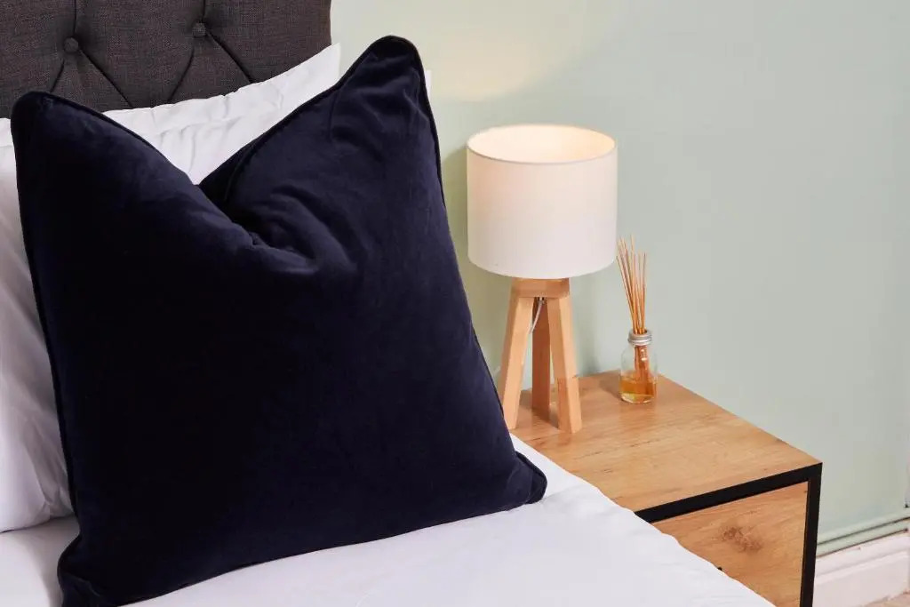 Elegant Apartment in Bath with Garden Sleeps 8 by PureStay