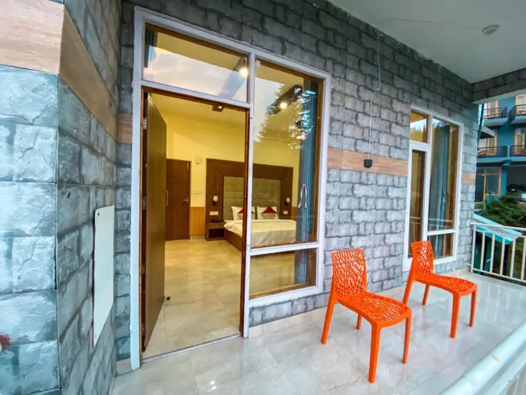 Hotel Grand Oasis Manali