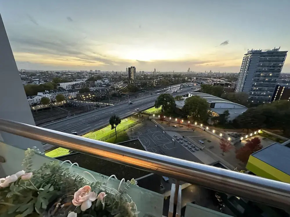 Private Family Flat Near Paddington and Royal Oak