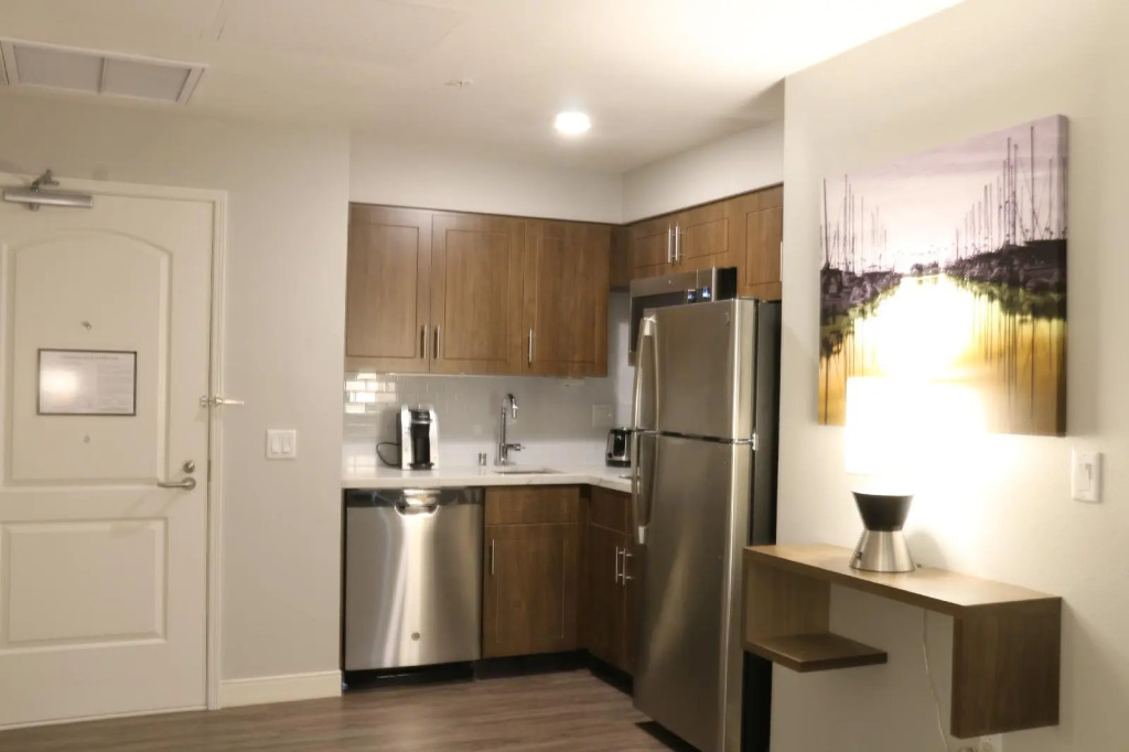 Staybridge Suites - Long Beach Airport by IHG