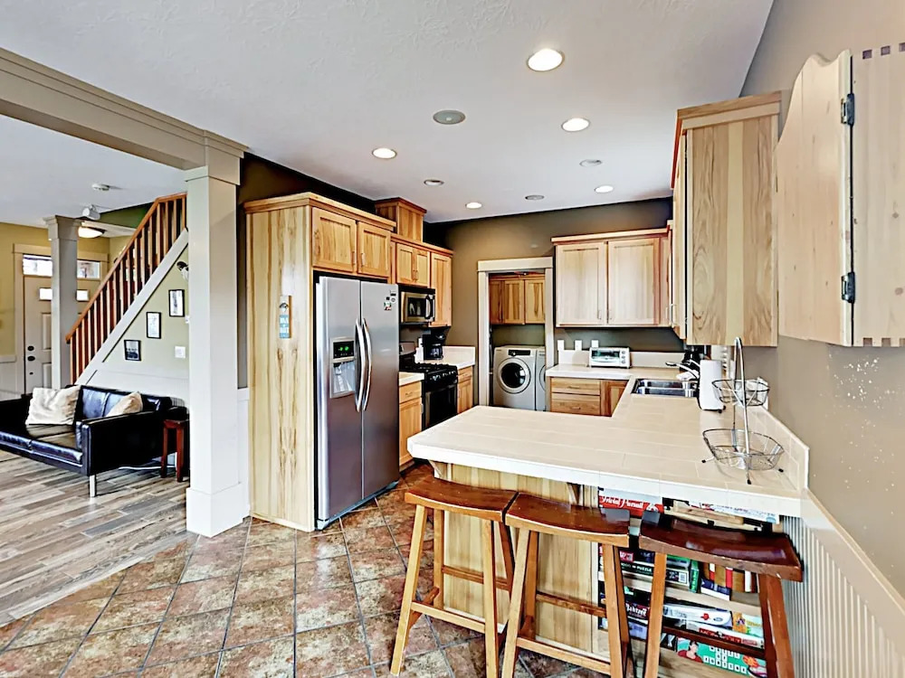 Posh - 3 Br Home