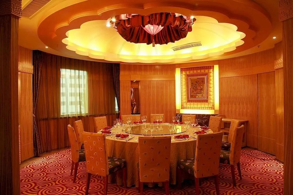 Jinghu Hotel