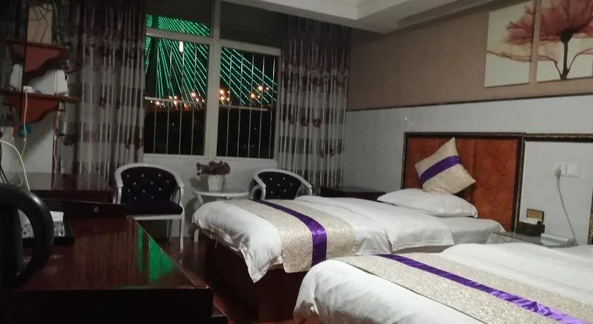 Panzhihua Dongchen Hotel