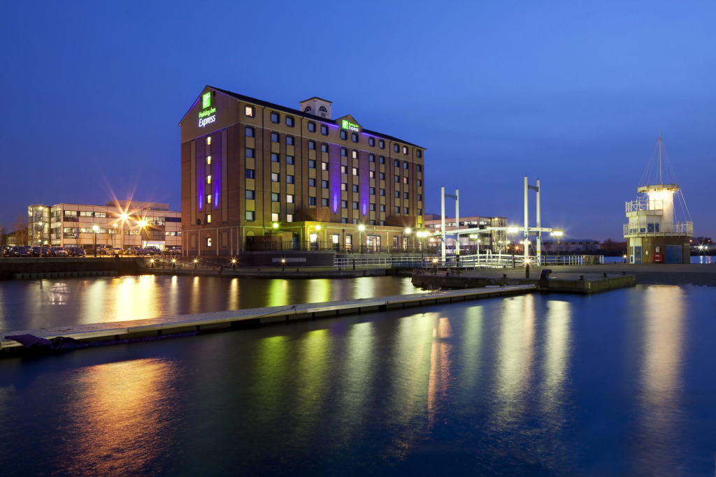 Holiday Inn Express Manchester - Salford Quays by IHG