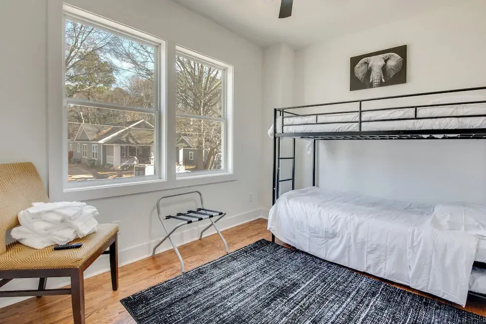< 4 Mi to Mercedes-benz: Modern West End ATL Stay