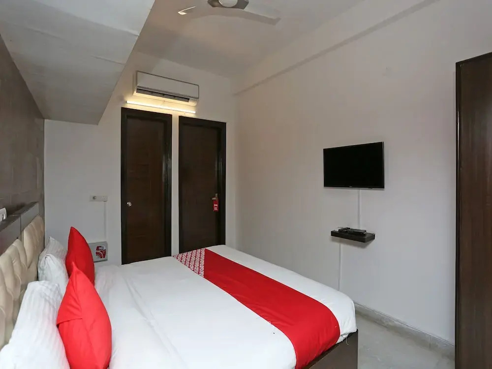 Capital O 13396 WELCOME INN STAY