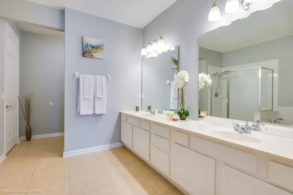 5049 Shoreway Loop #201