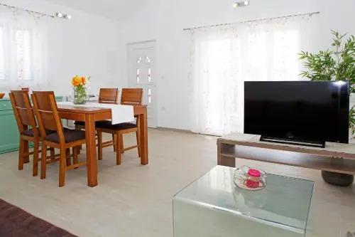 Robinzon Villa Zavala