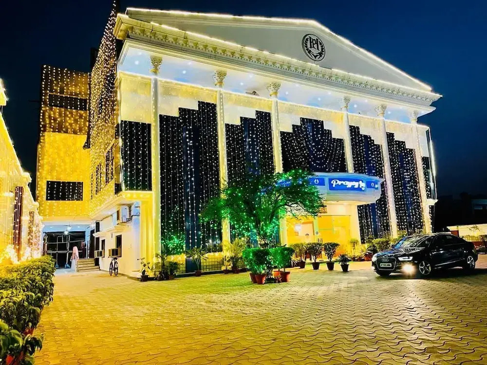 Prayag Villa Inn