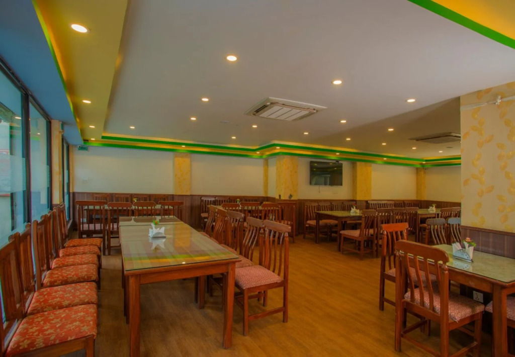 OYO 255 White Zambala Hotel