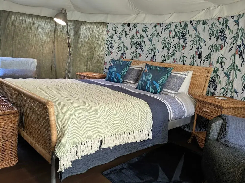 The Little Hide - Adult Only Camping Pods