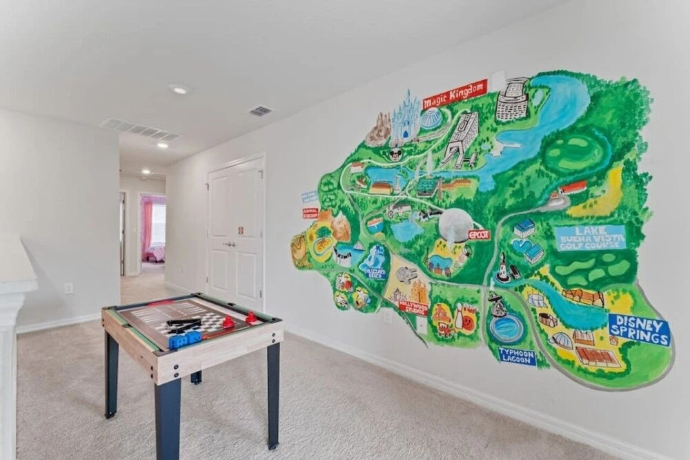 Themed Rooms Free Access To Resort Waterpark! 4 Bedroom Home by RedAwning, Davenport