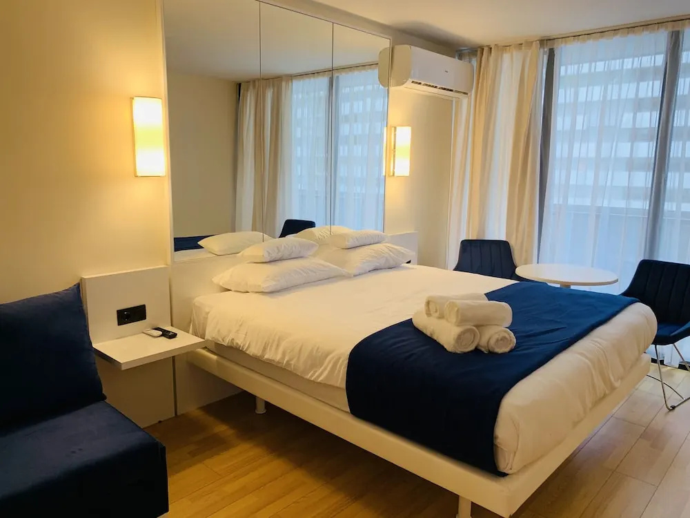 Royal Sea Breeze Apartments