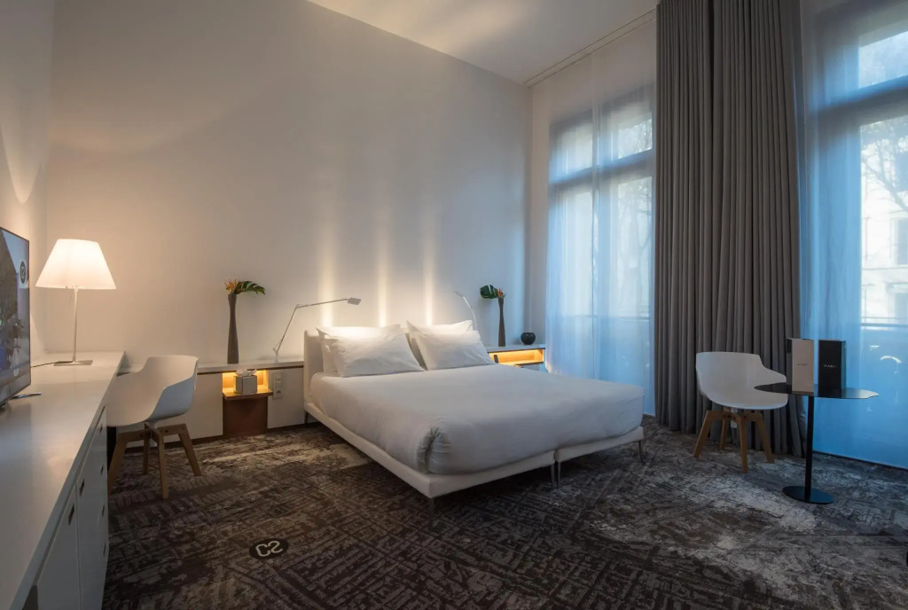 Hôtel C2