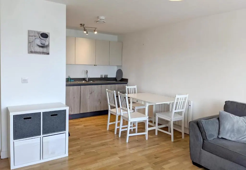 Koala & Tree - Modern 1 Bed apartment for 4 guests in the HEART of Cambridge - Short Lets & Serviced Accommodation