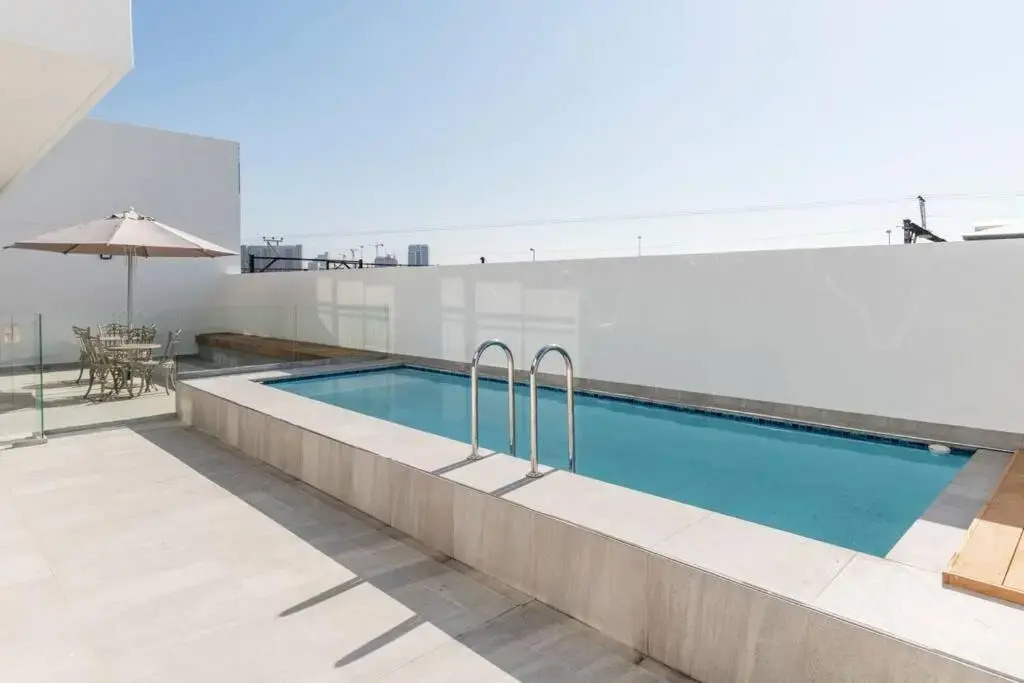 Contemporary arty Studio Balcony Mountain views