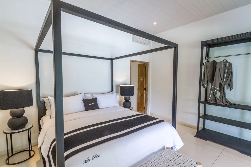 Villa Kusuma - Luxury Sea View 5 Bedroom Villa Close to Savaya