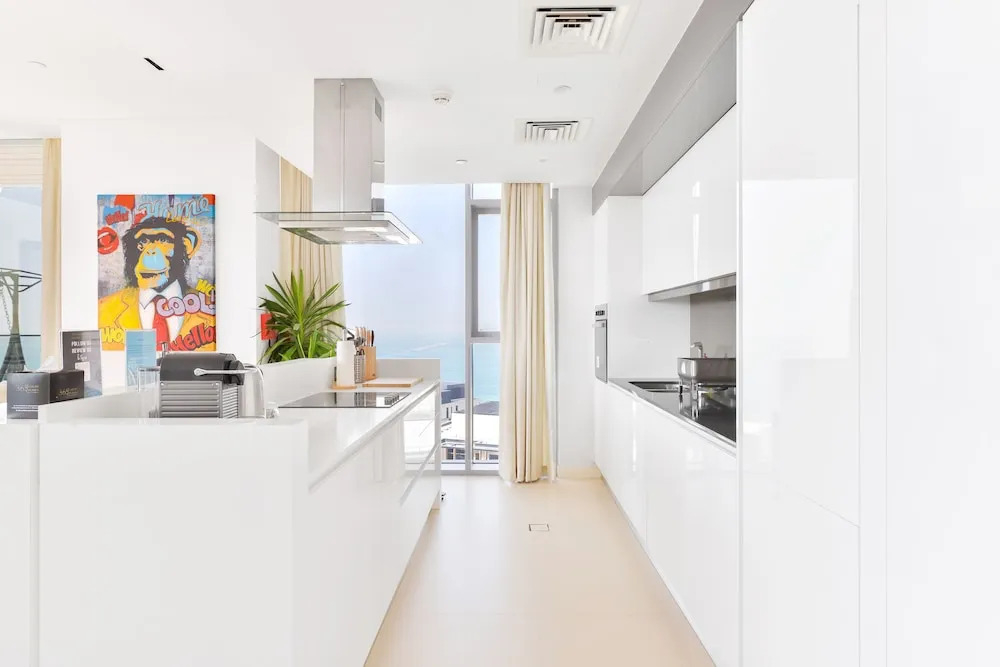 Premium 2 plus1BR condo Bluewater Island