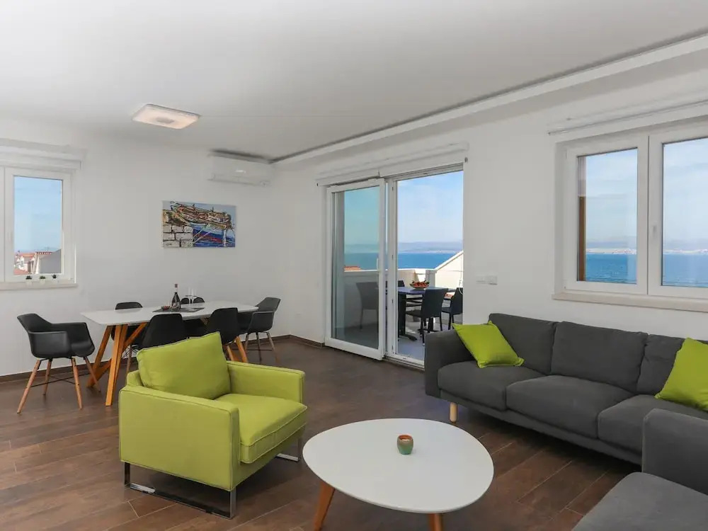Apartment M&J - Comfort Two Bedroom Apartment With Terrace and Sea View