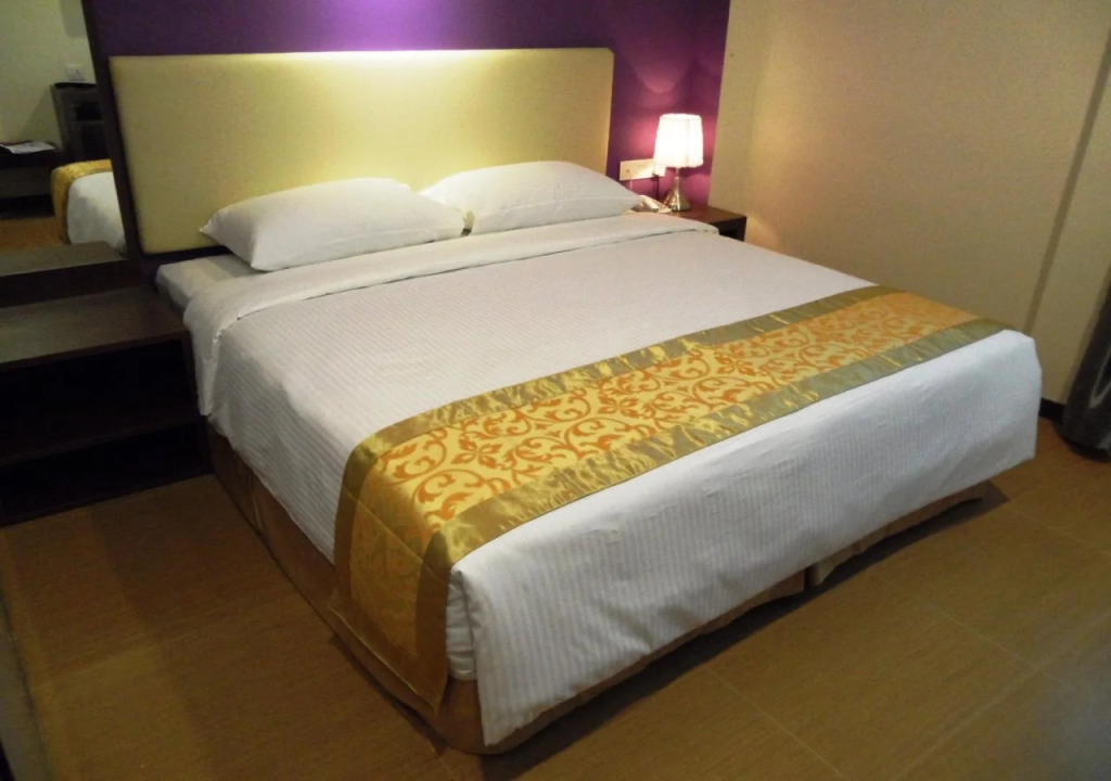 Eight Days Boutique Hotel - Impian Emas