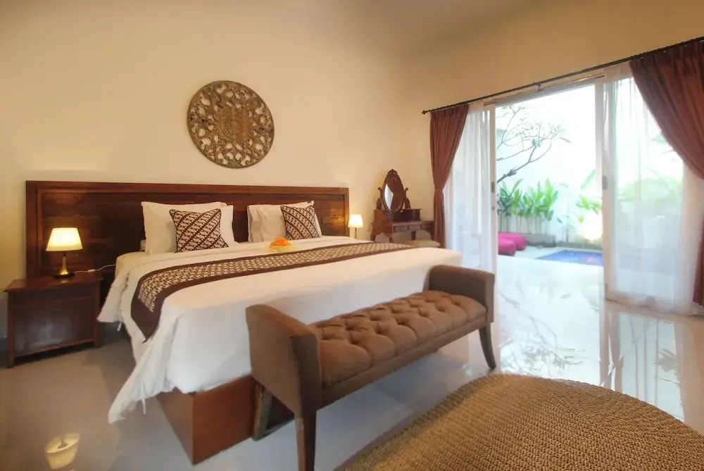 Bougainvillea Villa Seminyak by Parigata