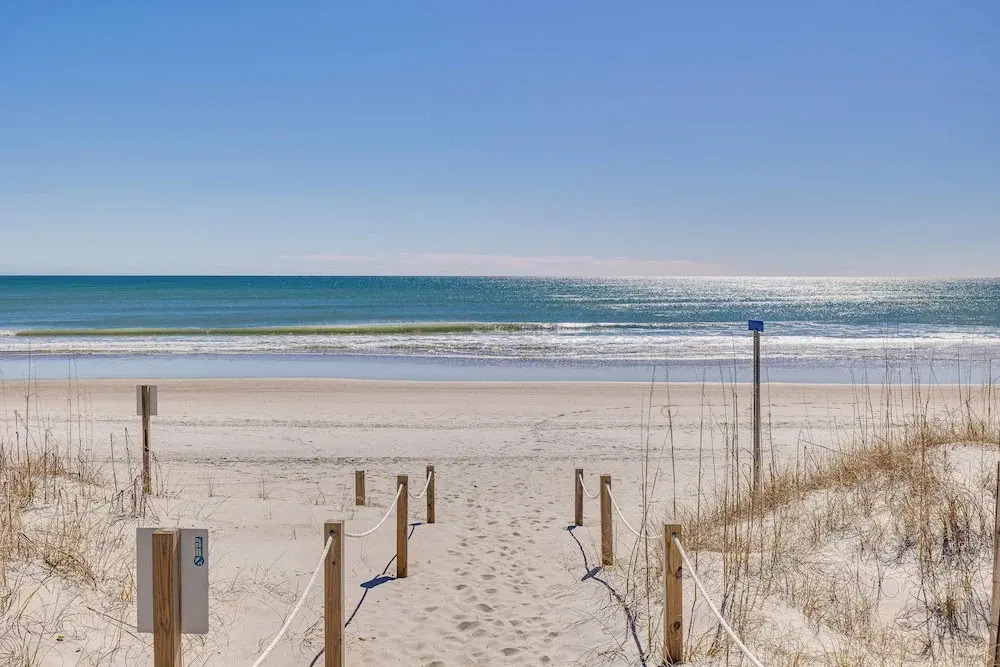 Ocean-view Apt in Emerald Isle - Walk to Beaches!