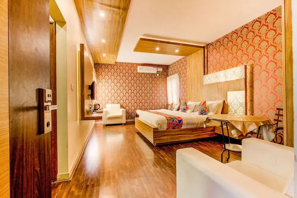 FabHotel iOliten