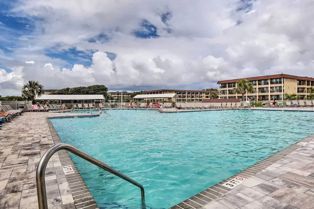 Walk to Folly Field Beach: Condo in Hilton Head!