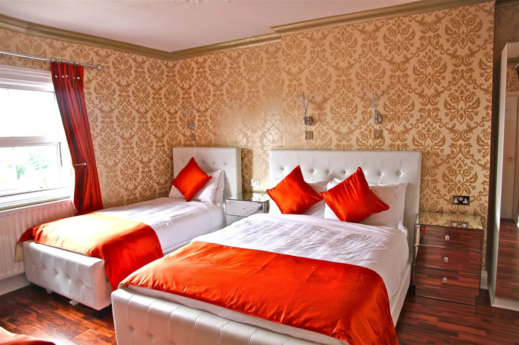Crompton Guest House
