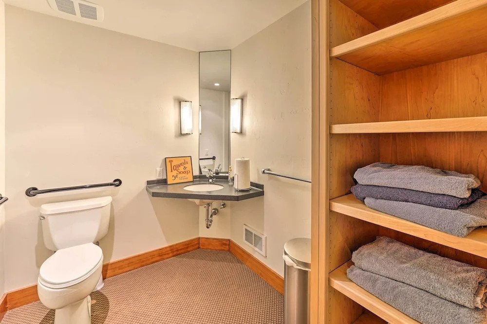 3 Mi to Ski! Luxe Retreat Near Sun Valley