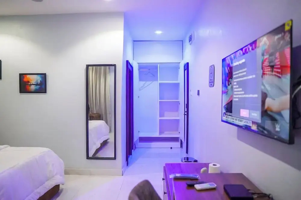 The Mastadon Apartment