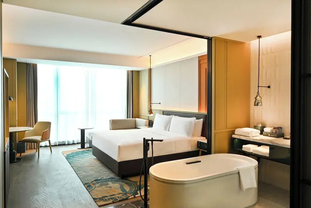 Renaissance Qingdao Hotel