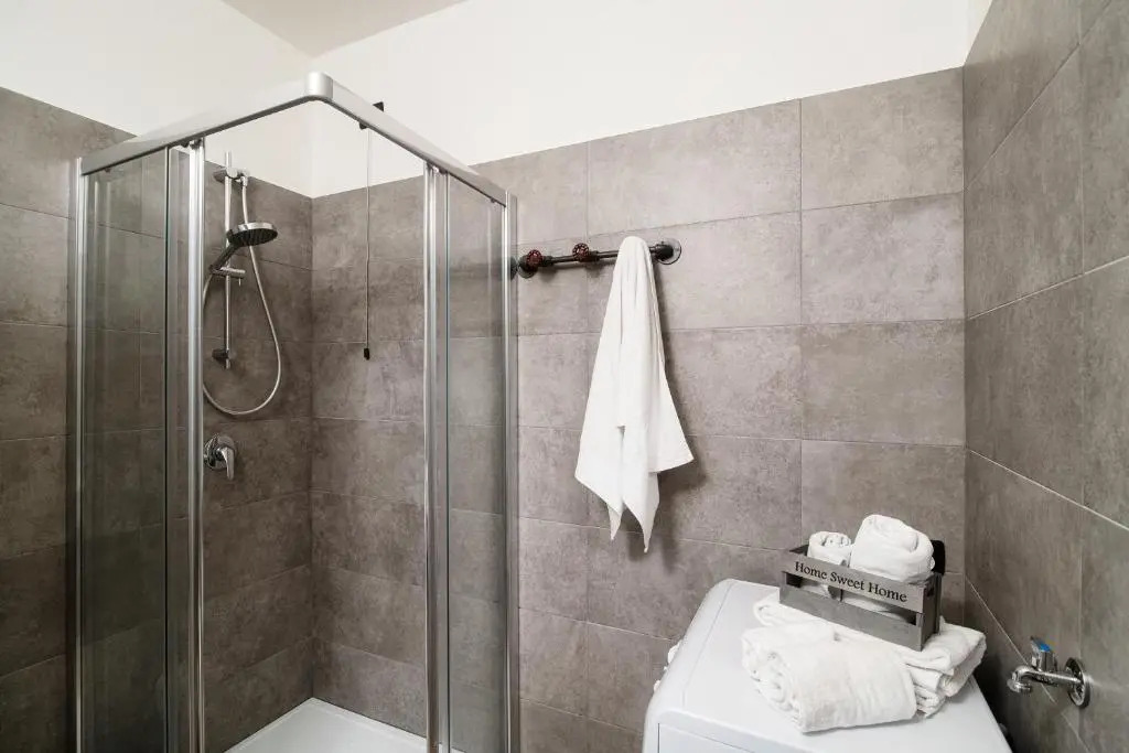 Wine House Como- By House Of Travelers-