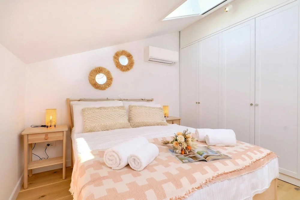Charming Island Villa Alba - Happy Rentals