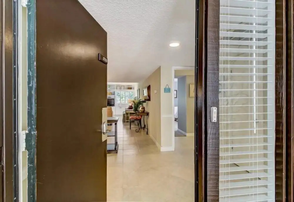 2126 Beachwood