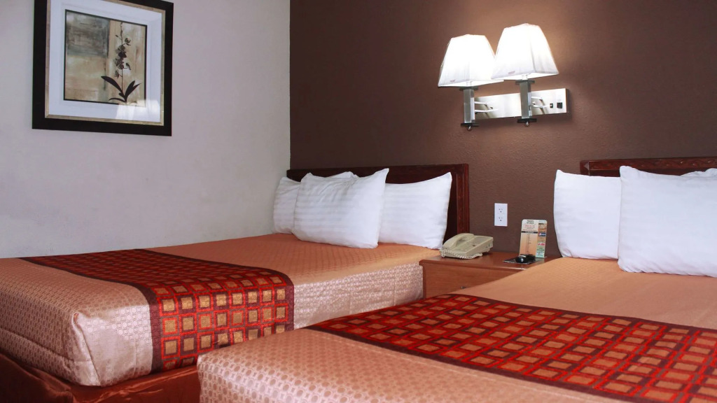 Travel Inn By OYO Omaha