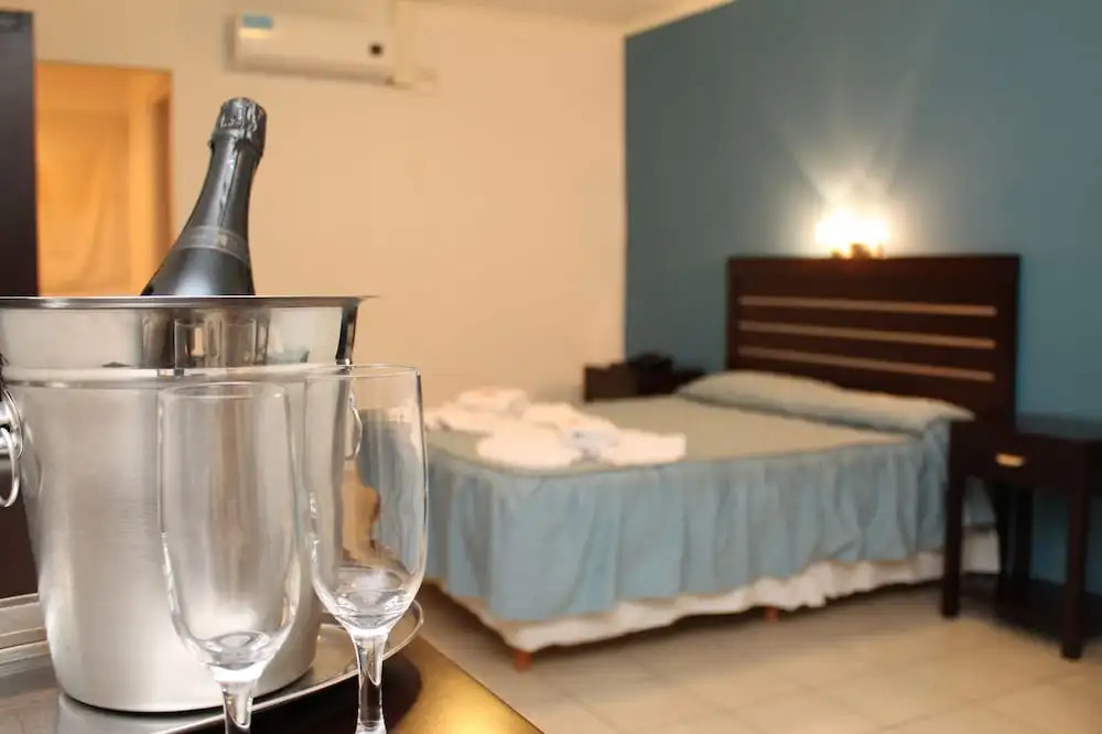 Brisas del Lago Apart y Hotel