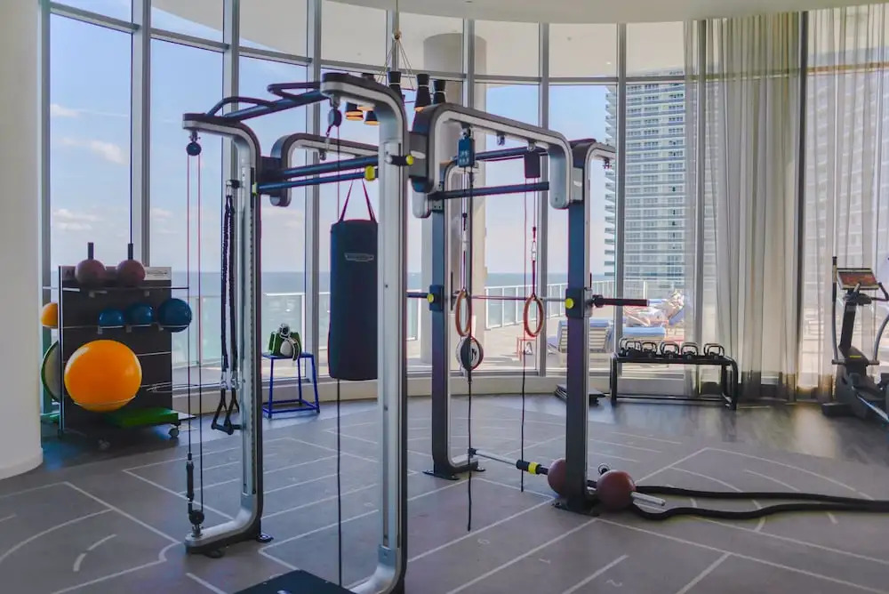 Luxury Condo wOcean Views close to Beach