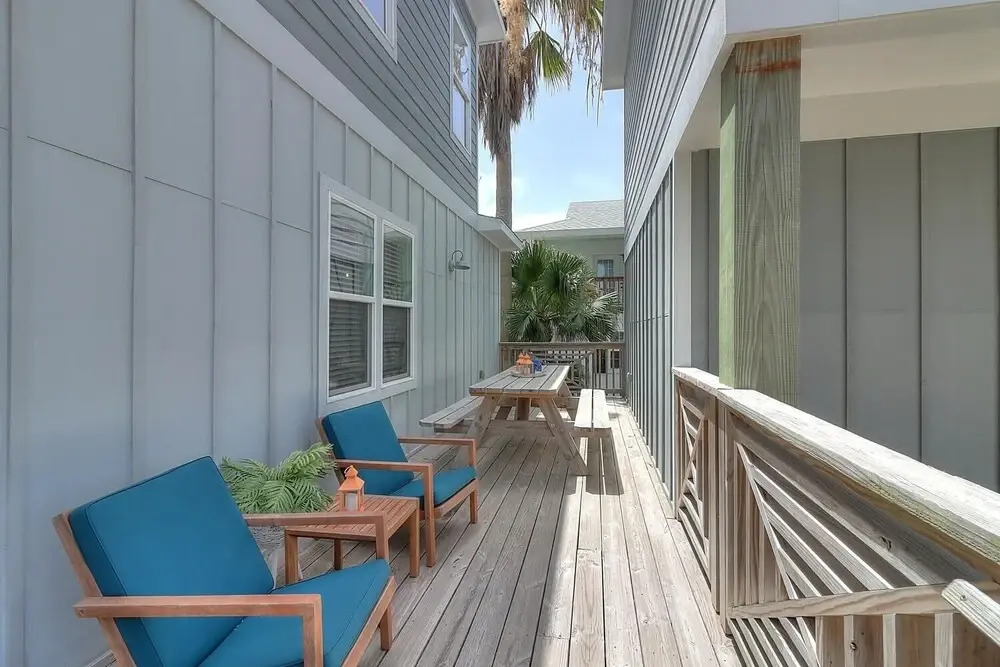 519wac 3 Bedroom Home by Redawning