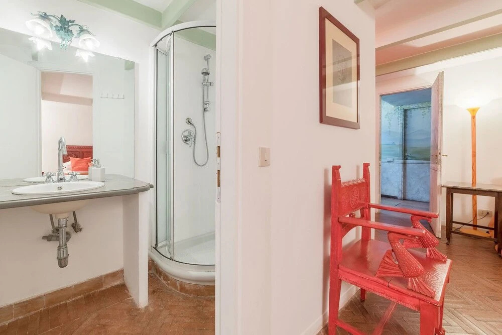 Luxury and Spacious 4 Beds 4 Baths Apartment in the Heart of Trastevere
