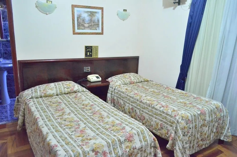 Castelar Novo Hotel