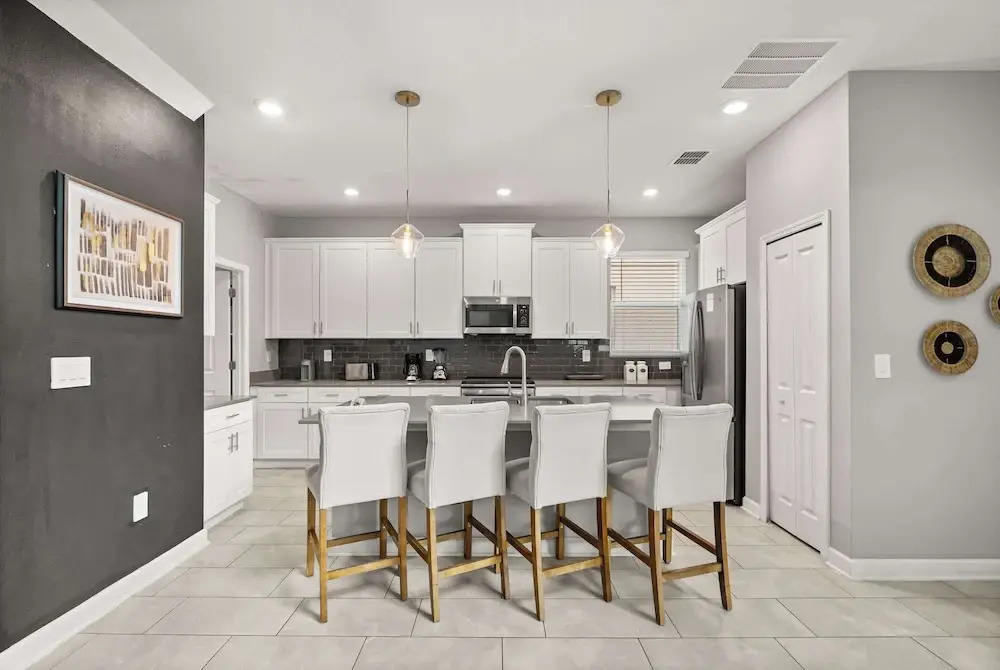 Upstay Modern 5BR Resort Home w Pool & Hot Tub