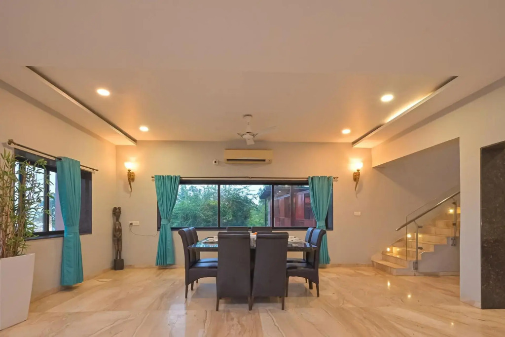 StayVista at Lake Mansion