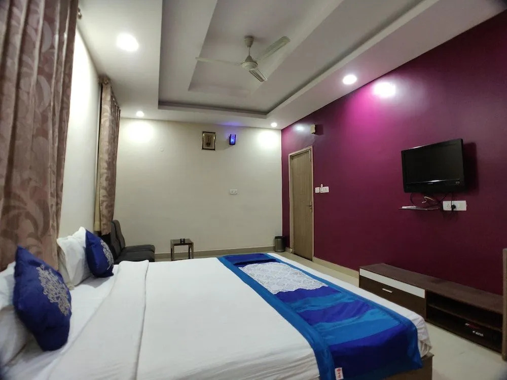 Hotel Purple Orchid